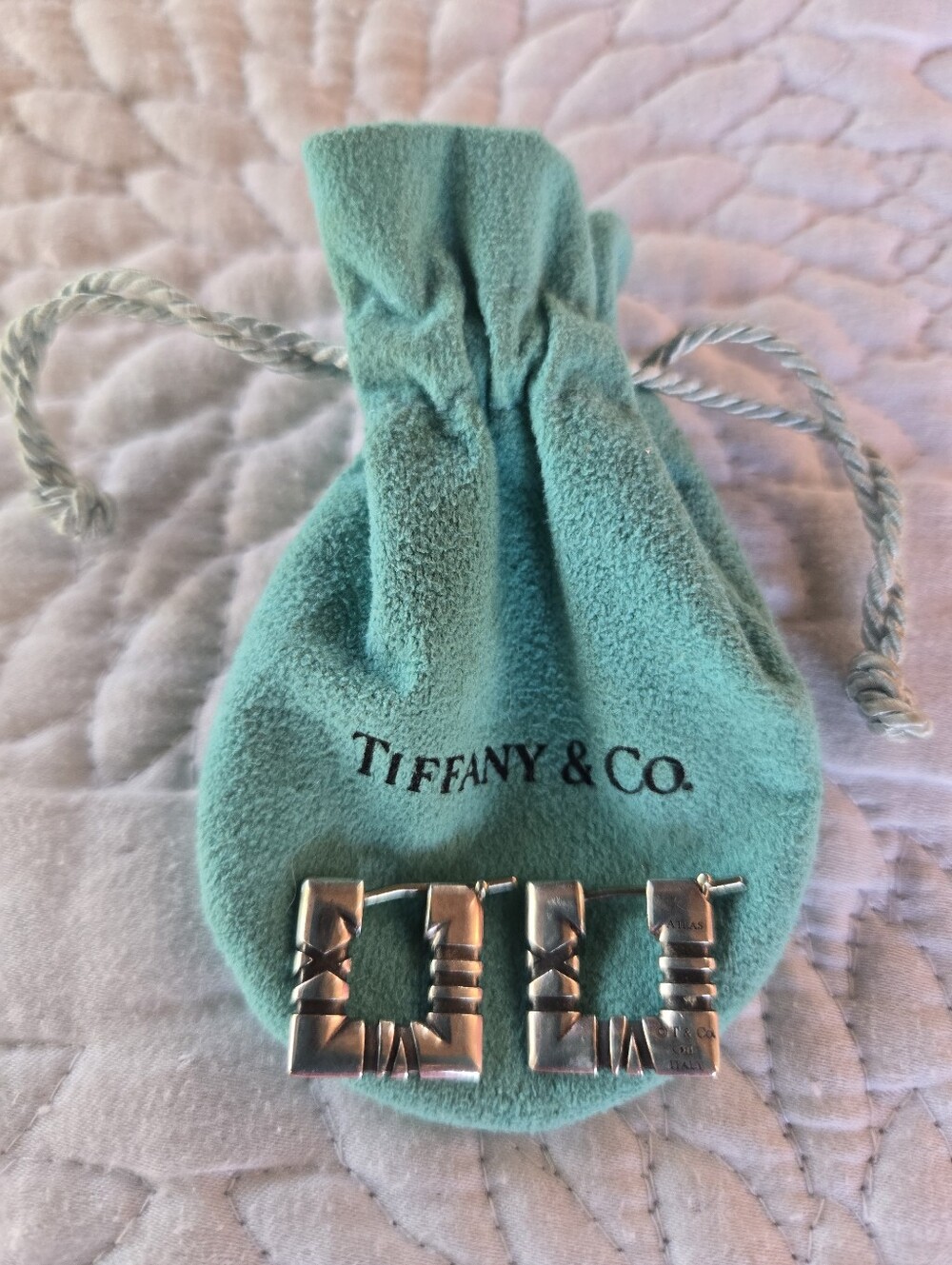 Tiffany & Co. Atlas Earrings In Teal Suede Pouch
